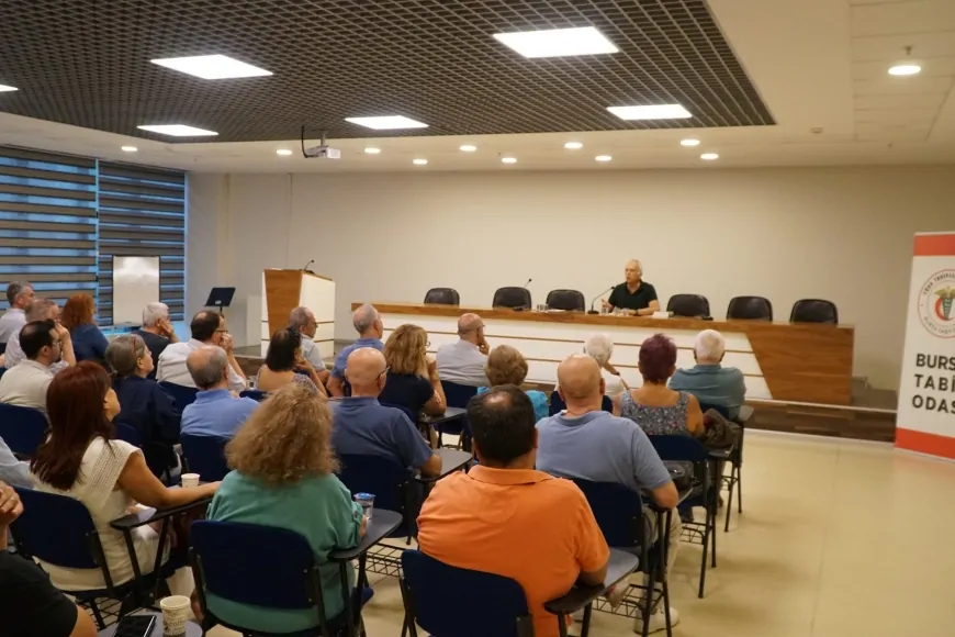 Bursa Milletvekili Prof. Dr. Kayıhan Pala hekimlerle bir araya geldi