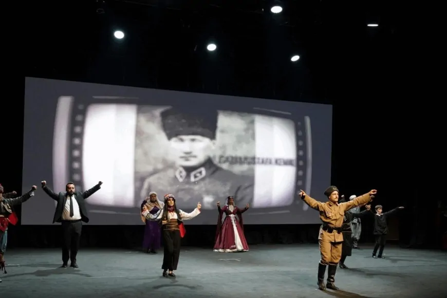 Balıkesir'de Cumhuriyet’in 101. yılında zaferin dansı sahnelendi