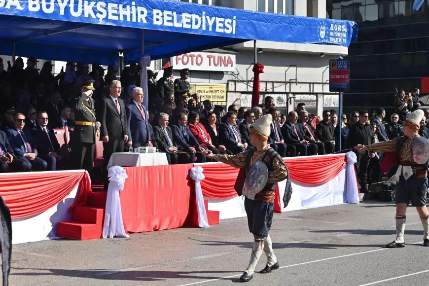 Cumhuriyet Bayramı’nda Bursa’ya yakışan kutlamalar