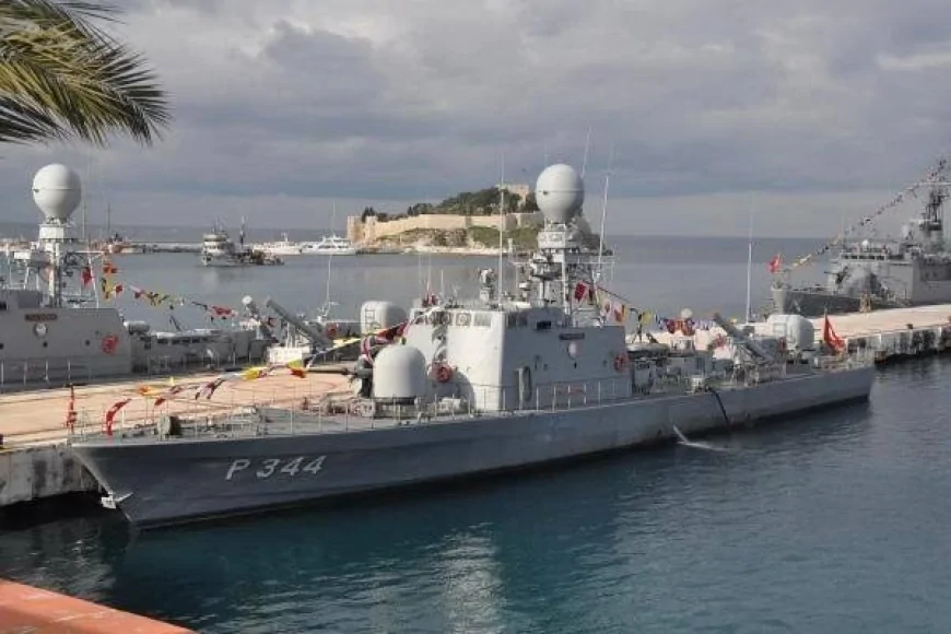 Kurtuluş Günü Etkinliklerinde Deniz Kuvvetleri Gemileri Çanakkale’de